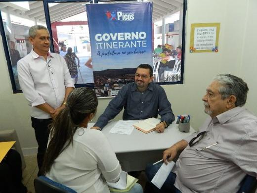 Prefeito de Picos instala governo no bairro Boa Vista